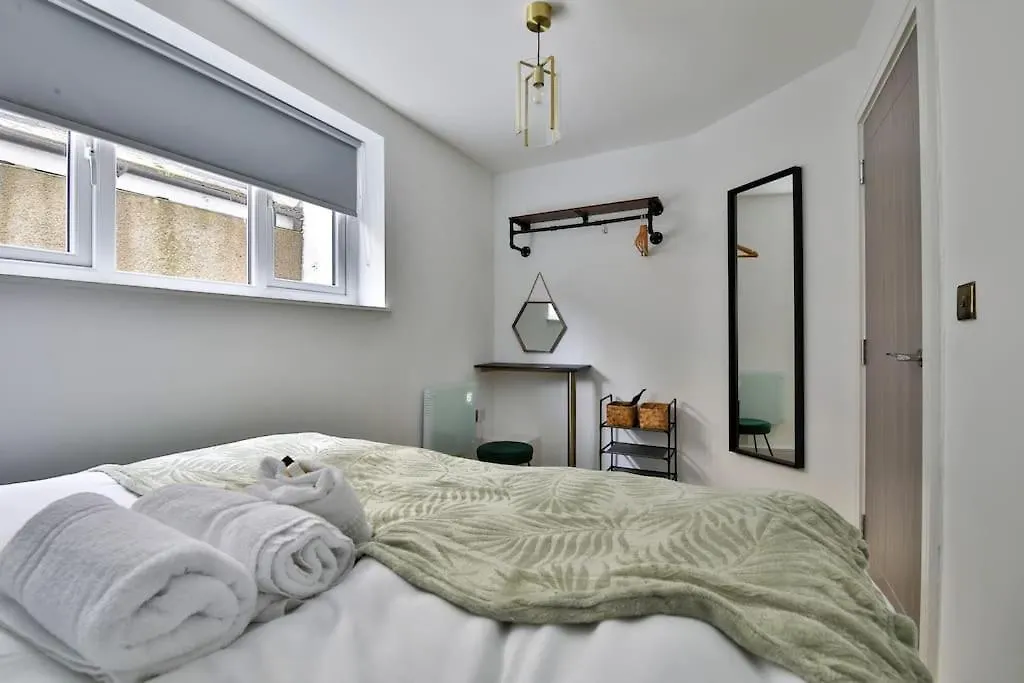 Stunning 2 Bed With Private Parking, Wifi & Coffee Lägenhet Cardiff 0*,