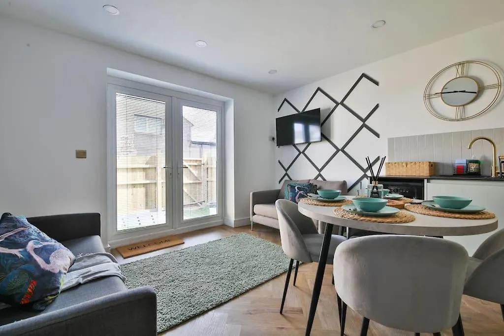 Stunning 2 Bed With Private Parking, Wifi & Coffee Lägenhet Cardiff 0*,  Storbritannien