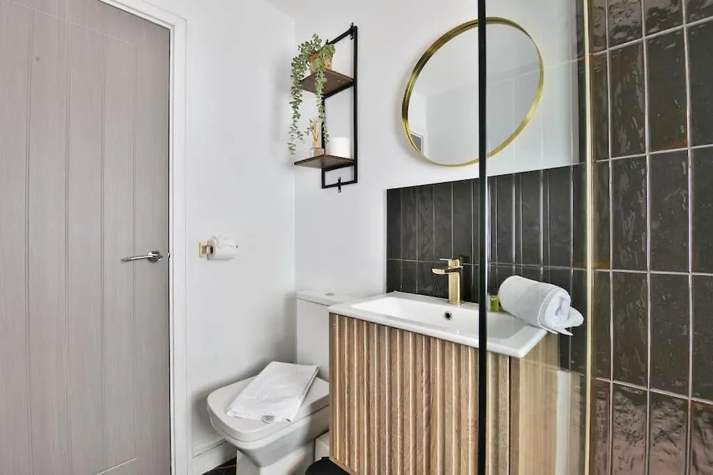 Stunning 2 Bed With Private Parking, Wifi & Coffee Apartment Cardiff 0*,  United Kingdom